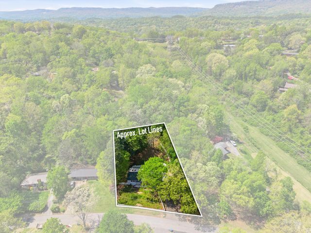 3235 Haywood Avenue, Chattanooga, TN 37415
