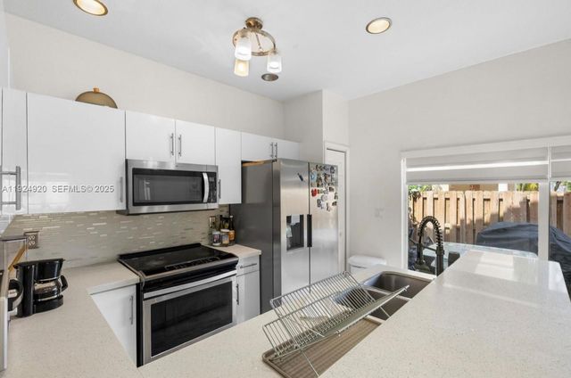 8362 NW 107th Ct 7-24, Doral, FL 33178