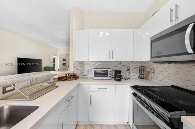 8362 NW 107th Ct 7-24, Doral, FL 33178