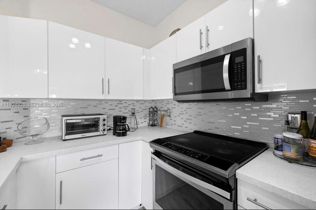 8362 NW 107th Ct 7-24, Doral, FL 33178