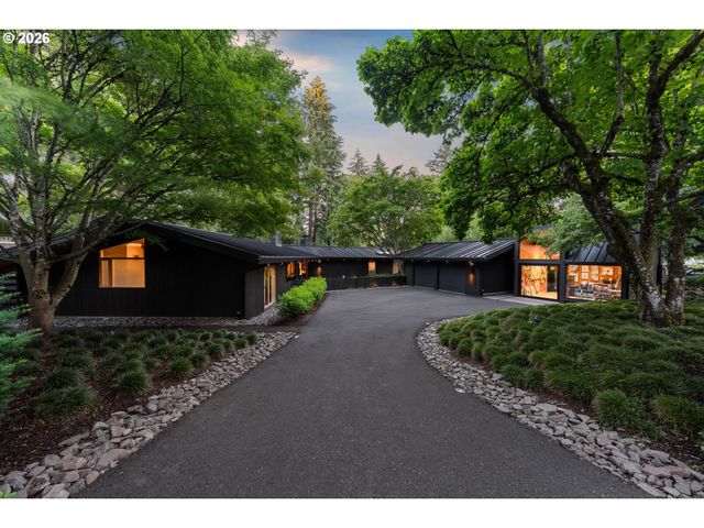 10200 Sw HAWTHORNE Ln, Portland, OR 97225