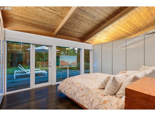 10200 Sw HAWTHORNE Ln, Portland, OR 97225