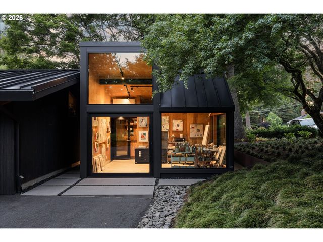 10200 Sw HAWTHORNE Ln, Portland, OR 97225