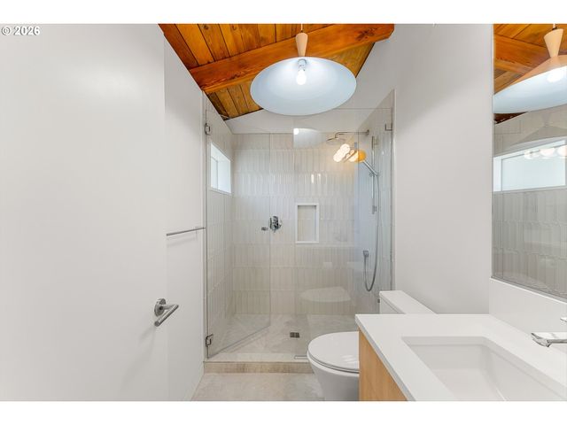 10200 Sw HAWTHORNE Ln, Portland, OR 97225