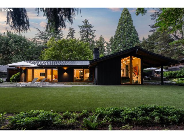 10200 Sw HAWTHORNE Ln, Portland, OR 97225