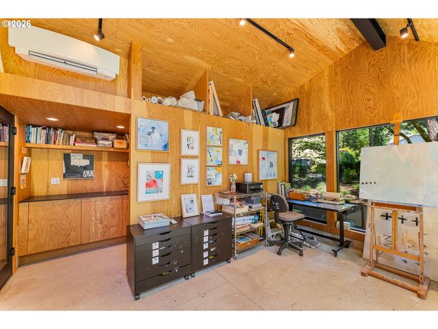 10200 Sw HAWTHORNE Ln, Portland, OR 97225