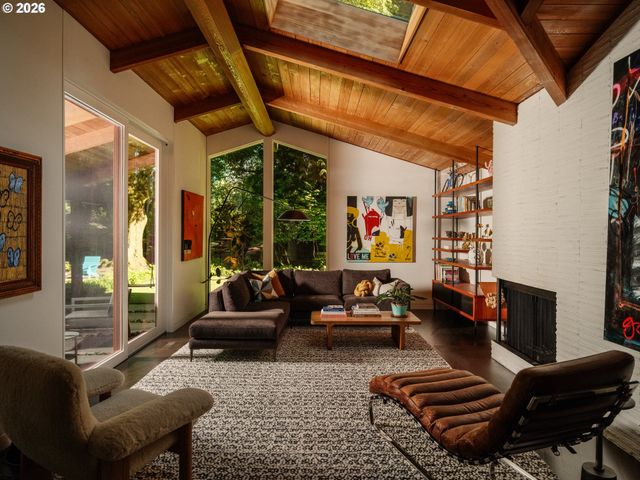 10200 Sw HAWTHORNE Ln, Portland, OR 97225