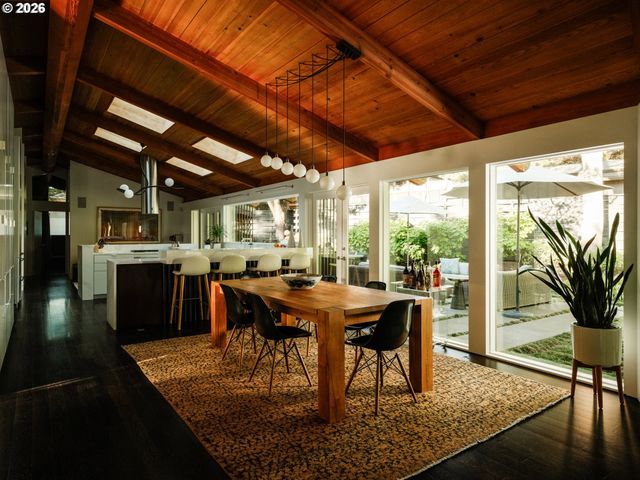 10200 Sw HAWTHORNE Ln, Portland, OR 97225