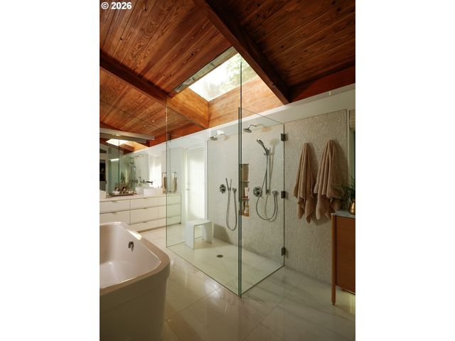 10200 Sw HAWTHORNE Ln, Portland, OR 97225