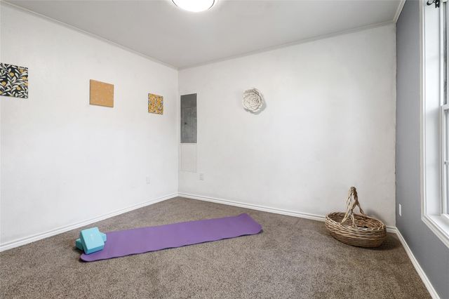 901 Thurman RD, San Marcos, TX 78666