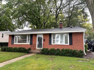 841 Countryside Highway, Mundelein, IL 60060