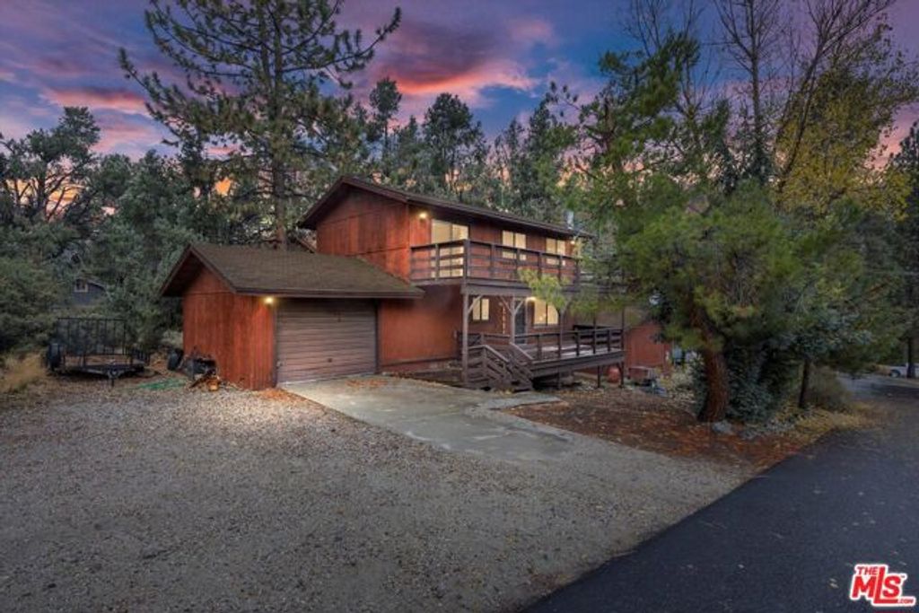 2317 Maplewood Way, Pine Mtn Club, CA 93222