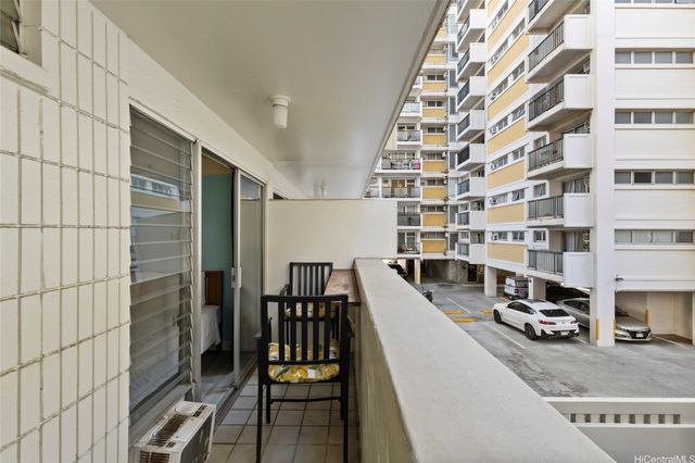 2463 Kuhio Avenue 307, Honolulu, HI 96815