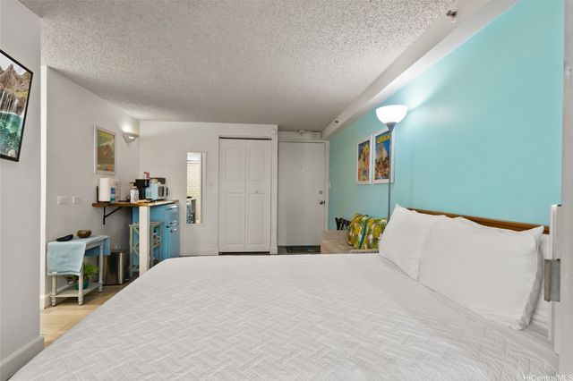 2463 Kuhio Avenue 307, Honolulu, HI 96815