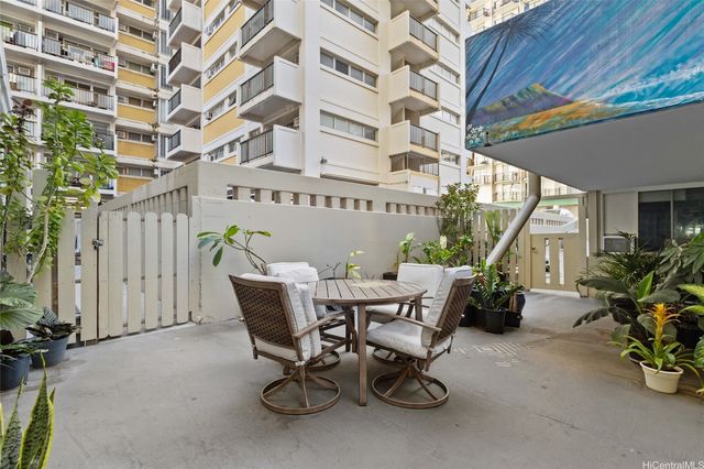 2463 Kuhio Avenue 307, Honolulu, HI 96815