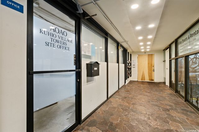 2463 Kuhio Avenue 307, Honolulu, HI 96815