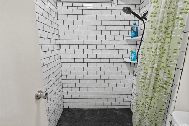 2463 Kuhio Avenue 307, Honolulu, HI 96815