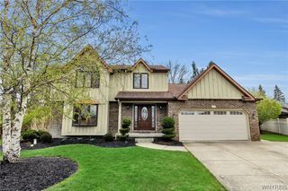 9 Lisa Ann Lane, West Seneca, NY 14224
