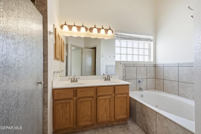 10779 Arron Street, El Paso, TX 79924