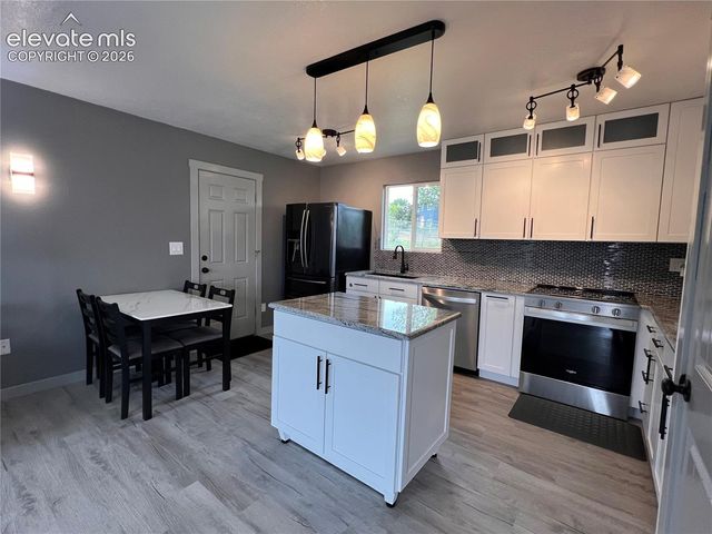 1966 S Chamberlin NA, Colorado Springs, CO 80906