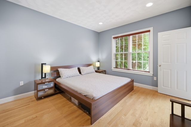 56 Merrimac St B, Woburn, MA 01801