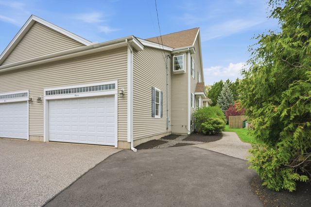 56 Merrimac St B, Woburn, MA 01801