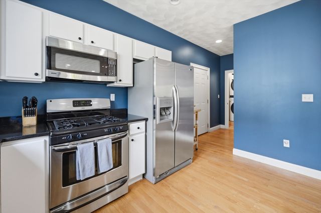56 Merrimac St B, Woburn, MA 01801