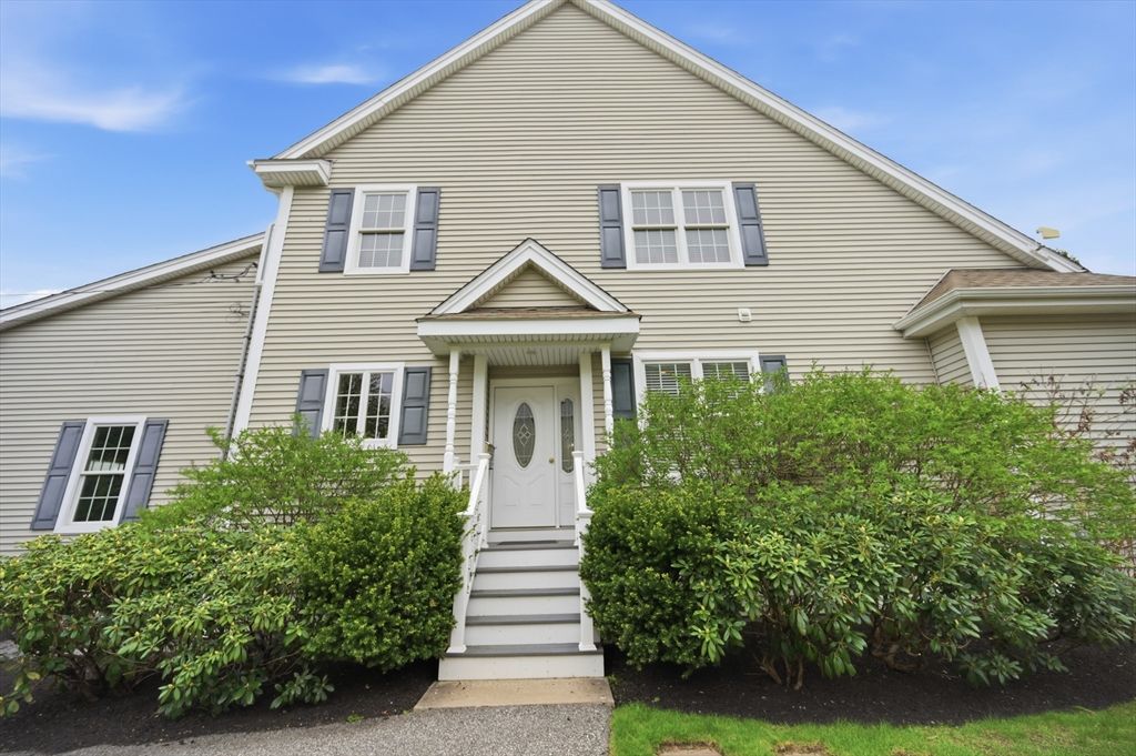 56 Merrimac St B, Woburn, MA 01801