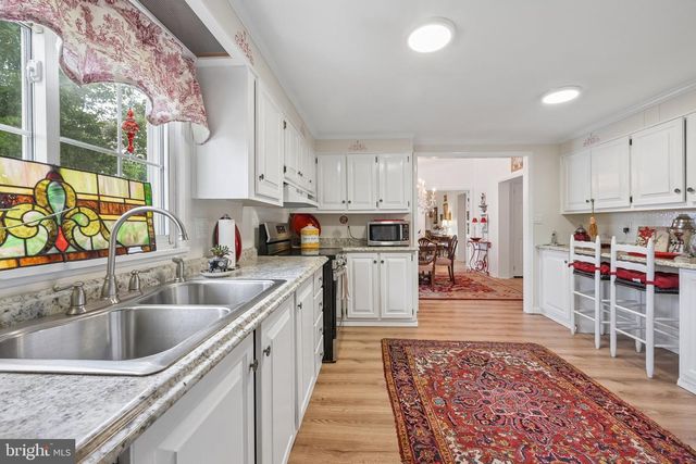 874 WOODCHUCK DR, Mount Laurel, NJ 08054