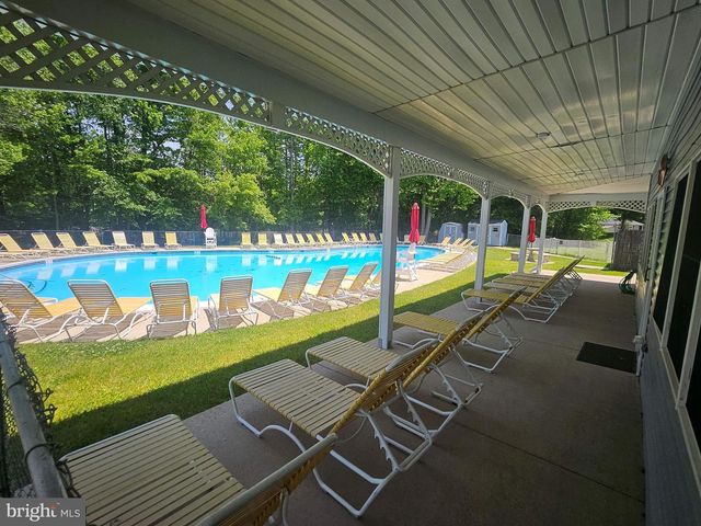 874 WOODCHUCK DR, Mount Laurel, NJ 08054
