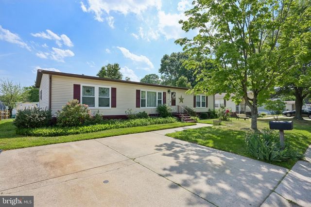 874 WOODCHUCK DR, Mount Laurel, NJ 08054