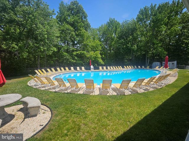 874 WOODCHUCK DR, Mount Laurel, NJ 08054