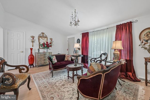 874 WOODCHUCK DR, Mount Laurel, NJ 08054