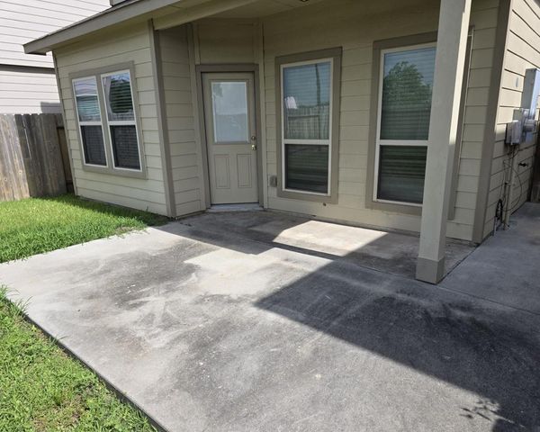 6408 Macroom Meadows Lane, Houston, TX 77048