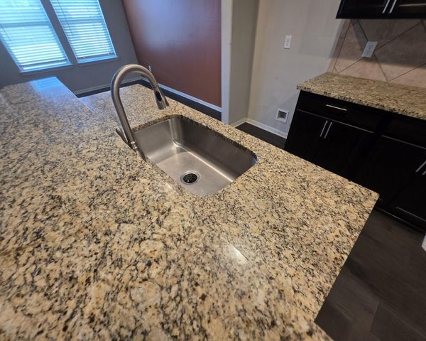 6408 Macroom Meadows Lane, Houston, TX 77048