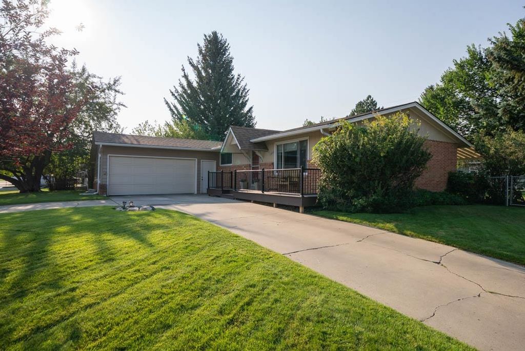 1302 Stampede Ave, Cody, WY 82414 photo 2