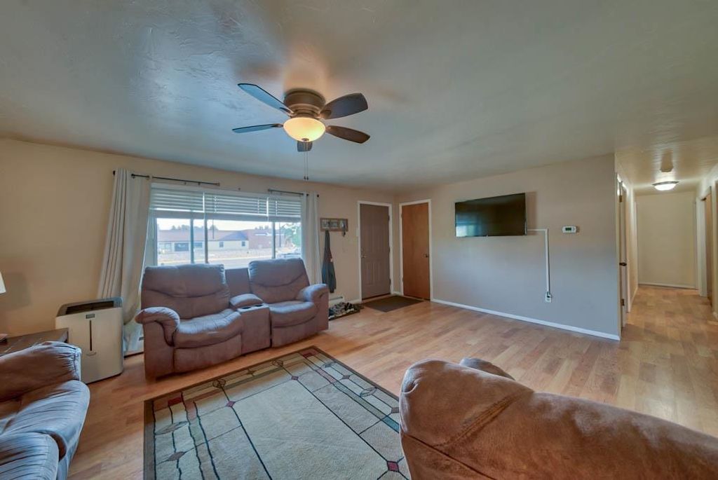 1302 Stampede Ave, Cody, WY 82414 photo 5
