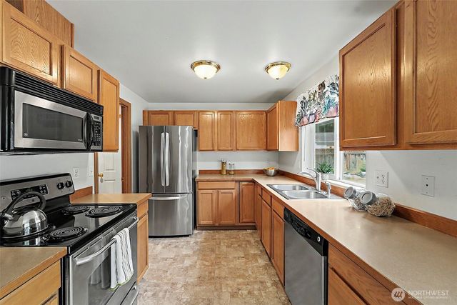 17444 155th Avenue SE, Yelm, WA 98597