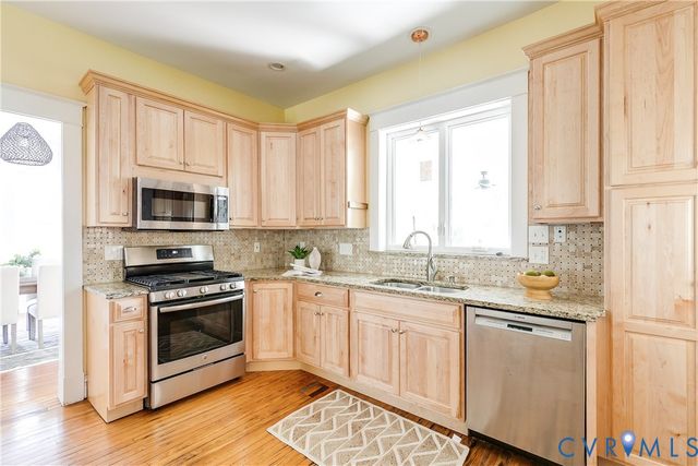 313 S James St, Ashland, VA 23005