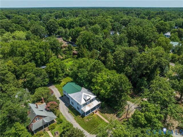 313 S James St, Ashland, VA 23005