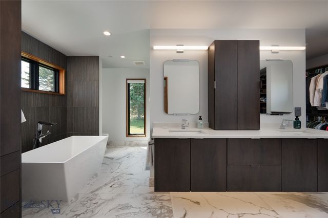 989 Bridger Lake Drive, Bozeman, MT 59718