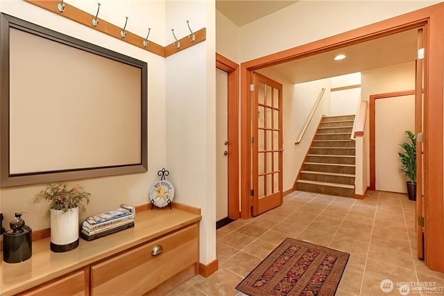 6121 Madrona Drive NE, Tacoma, WA 98422