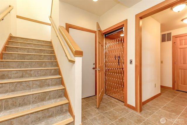 6121 Madrona Drive NE, Tacoma, WA 98422