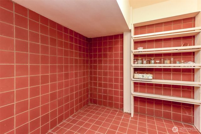 6121 Madrona Drive NE, Tacoma, WA 98422