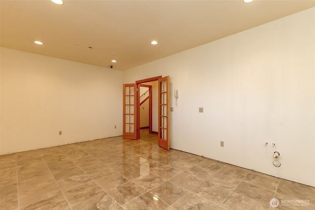 6121 Madrona Drive NE, Tacoma, WA 98422