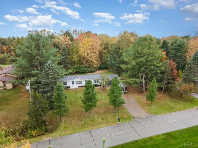 3030 E Estate Drive, Midland, MI 48642