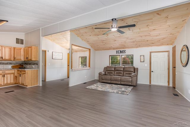 3030 E Estate Drive, Midland, MI 48642