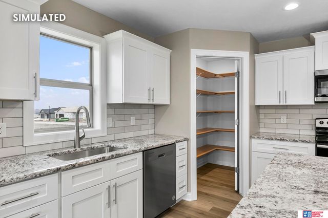 9218 Green Valley Lane, Lincoln, NE 68516