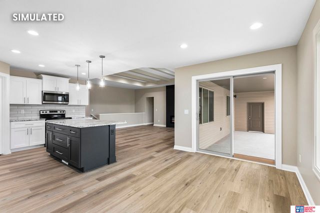 9218 Green Valley Lane, Lincoln, NE 68516