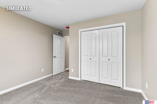 9218 Green Valley Lane, Lincoln, NE 68516